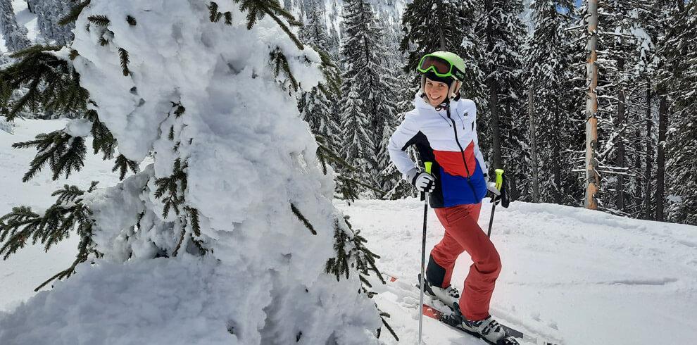 Poiana Brasov Skiing and Snowboarding Day Trip-11